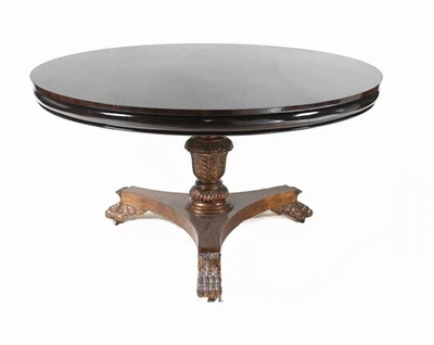 Mesa de centro Regency Revival pies de garra de caoba Foto 1 de 4