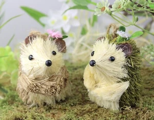 GISELA GRAHAM EASTER NATURAL BRISTLE HEDGEHOG WITH FLOWER DECORATION X 2 - Picture 1 of 3