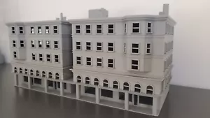 N scale building Hotel 1:160 - Picture 1 of 9