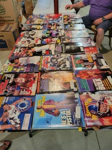 Mixed Lot Of Sports Illustrated  Magazines Late 80's And 90's - Picture 1 of 8