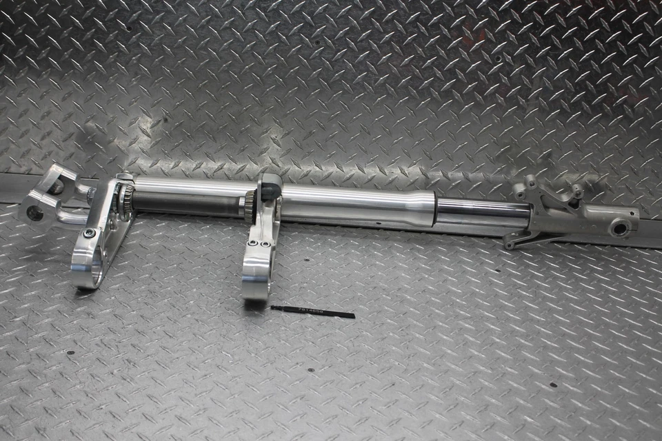 Honda Valkyrie 1500 GL1500CT 1999 Tour horquilla delantera derecha suspensión/triple abrazadera Foto 1 de 4