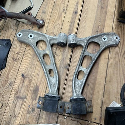 Нижний рычаг управления 87 Mazda RX7 Turbo 2 спереди - заводской изготовитель оборудования - водитель и пассажир - Изображение 1 из 4