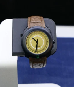 BENETTON by Bulova Vintige Wrist Watch Working Gold Dial - Picture 1 of 14
