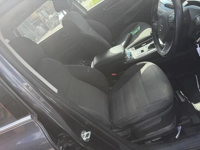 KIA SORENTO FRONT SEAT RH FRONT, UM, CLOTH, Si, 03/15-01/20 15 16 17 18 19 20 - image 1 of 4