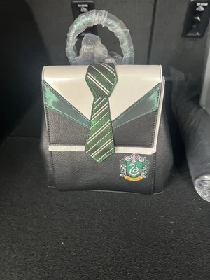 Mini mochila Slytherin Danielle Nicole Harry Potter Universal Studios nueva con etiquetas Foto 1 de 4