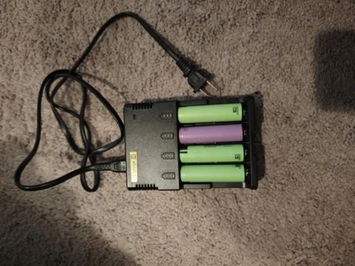 Nitecore Intellicharger I4 Universal  li ion battery charger  - Image 1 of 4