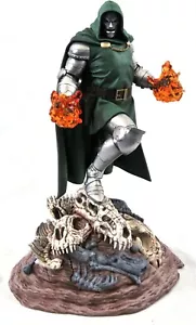 DST: Marvel Gallery - Doctor Doom PVC Diorama Statue - Bild 1 von 5