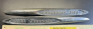 Camión Chevrolet 3100 1957 57 cromo guardabarros emblemas laterales par OEM ver fotos B2 - Imagen 1 de 24