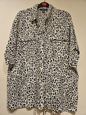 Ladies Black/White Animal Print Blouse with Tie Waist Size 12 - Image 1 of 4