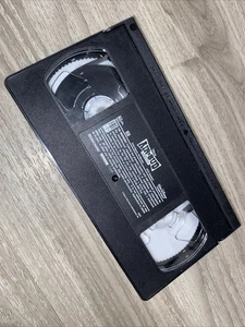 Air Bud (VHS, 1997) Walt Disney NO CASE JUST VHS TAPE - Picture 1 of 4