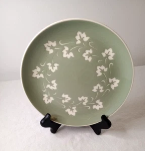 1 Harkerware 7.25” Dessert Salad Plate Mid Century Modern Ivy Green White - Picture 1 of 3