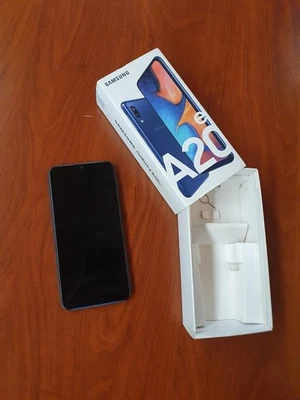 Samsung Galaxy A20e SM-A202F/DS - 32 GB - Blu (Dual SIM) - Immagine 1 di 4