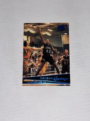 洛杉矶湖人队 Devean George 1999 年新闻通行证篮球新秀卡 — 第 1/2 张图片