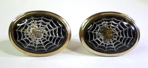 Vintage SPIDER WEB CUFFLINKS Reverse Carved & Painted Glass Gold Tone Metal - Picture 1 of 8