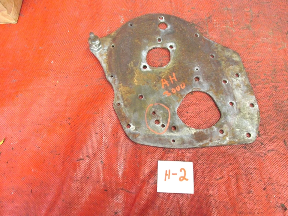 Austin Healey 3000, Original Front Engine Block Mounting Plate, !! - Image 1 of 1