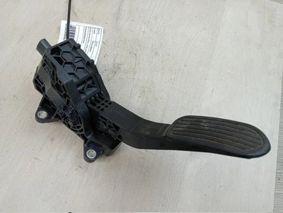 TOYOTA HILUX PEDAL ASSEMBLY ACCELERATOR PEDAL, PETROL/DIESEL, 06/20- 2023 - image 1 of 4
