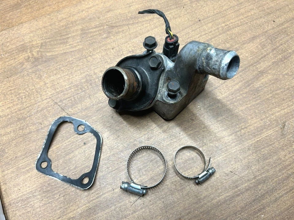 Cadillac 1992 tracción delantera Deville Fleetwood Seville 4,5 4,9 carcasa termostato 1646974 Foto 1 de 4