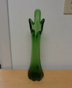 Vintage MCM Emerald Green 5 Finger Swung Stretch Glass Vase 12” Tall - Picture 1 of 2