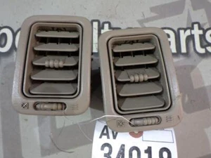 2003 2004 GMC SIERRA 2500HD SLE 6.6 LB7 AUTO 4X4 DASH VENTS PAIR (TAN) EXC SHAPE - Picture 1 of 4