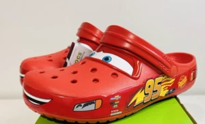 Disney Pixar Saetta McQueen Light Up Crocs Taglia Uomo 8 NUOVISSIMA 205759-610 - Foto 1 di 5
