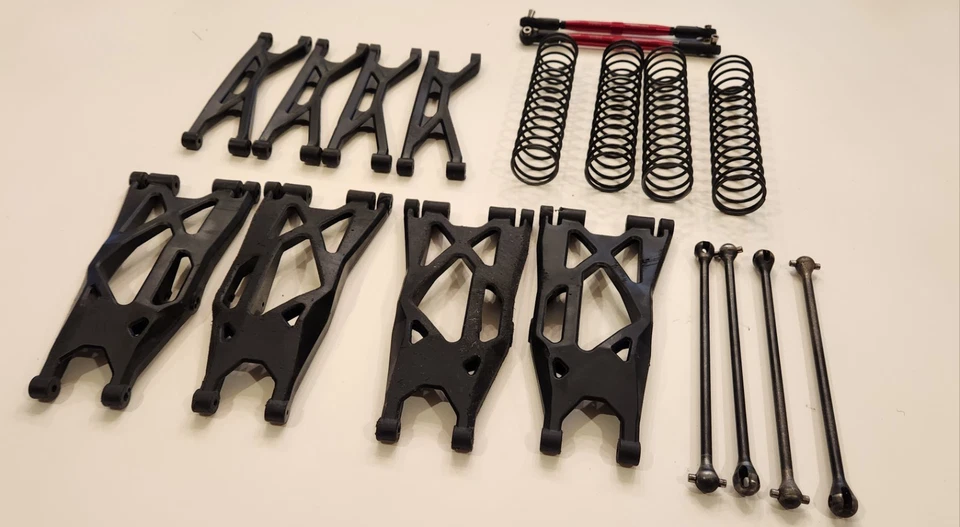 Lote de piezas X Maxx después de la conversión Widemaxx: eslabones de dirección de aluminio Traxxas Foto 1 de 4