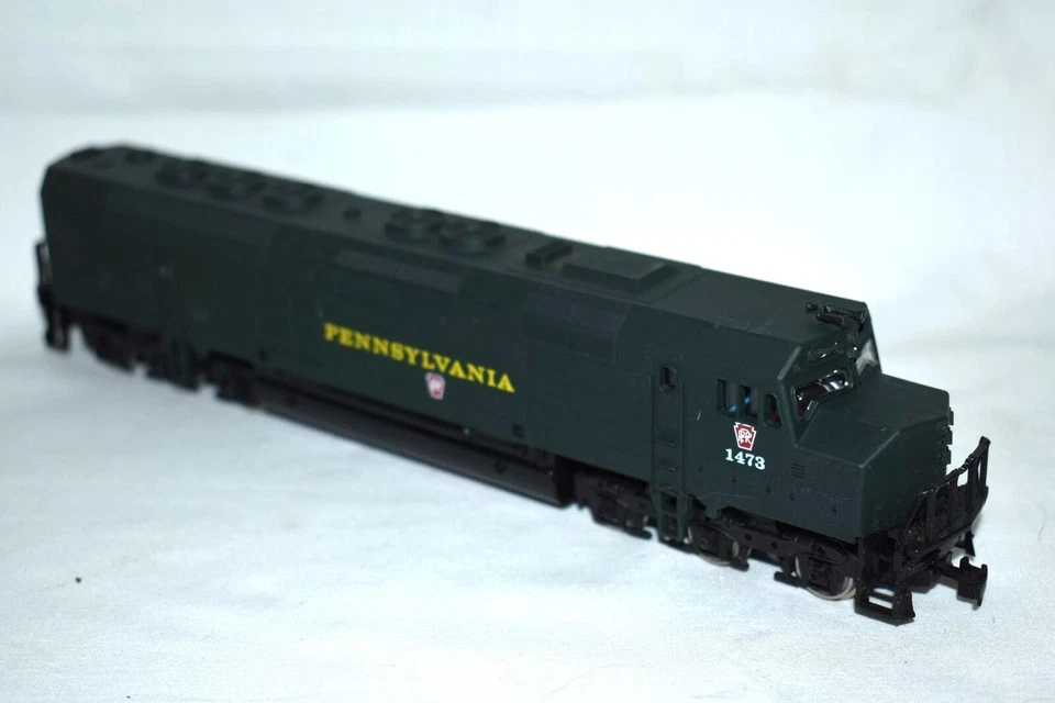 HO Scale Life Like Pennsylvania RR # 1473 FP45 Diesel Locomotive in Original Box - Image 1 of 4