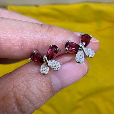 Brincos de prata esterlina 925 5x3mm granada pedra preciosa zircão formato borboleta parafuso prisioneiro - Imagem 1 de 4