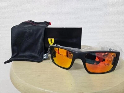 Gafas de sol OAKLEY x Scuderia Ferrari espejo para hombre 60□19 130 con bolsa de almacenamiento usadas Foto 1 de 4
