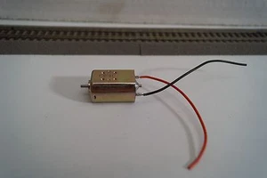 ELECTRIC MOTOR 0-6 Volt dc, NEW - Picture 1 of 9