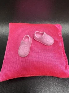 Chelsea Kelly Doll Shoes Pink Low Top Tennis Sneakers Genuine Barbie Mattel - Picture 1 of 4