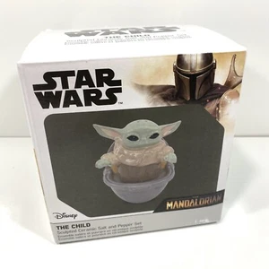 The Mandalorian The Child Salt & Pepper Shakers Set, Grogu & Pod Figural Ceramic - Picture 1 of 5