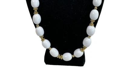 Collar Trifari Vintage Blanco Grueso Cuentas Tono Dorado Espaciadores Bisutería Foto 1 de 4
