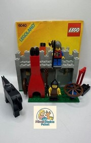 (L-2) Lego 6040 Castle Knights Blacksmith Shop Forge with Instructions