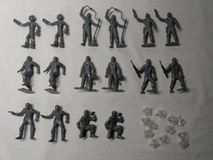Marx Recast Space Figures Robot Helmets Science Fiction Sci Fi Astronauts - Picture 1 of 9