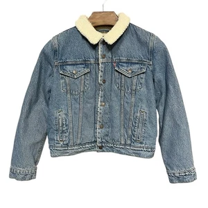 Levis Womens Size Medium Denim Trucker Jacket Sherpa Lined Medium Wash $108 NEW - Picture 1 of 21