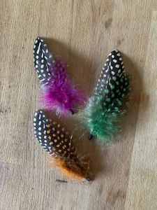FEATHER LAPEL PIN CORSAGE BUTTONHOLE HAT - Picture 1 of 4