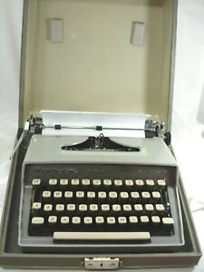 Vintage Remington Manual Typewriter, Travel Riter, With Case