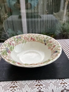 CHARTWELL COLLECTION CHURCHILL BLACKBERRY TRELLIS 1 x serving dish 9 1/2 inch - Picture 1 of 5