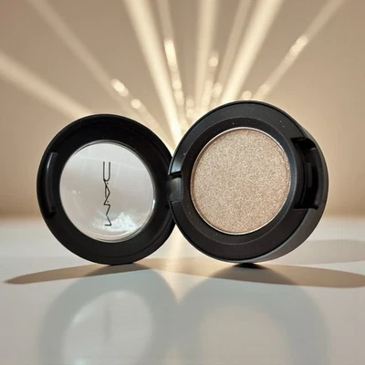 MAC Eye Shadow Powder Single, RETROSPECK (lustre) 0.05oz / 1.5g Full Size Boxed - Image 1 of 4
