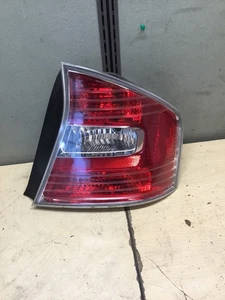2005-2007 Subaru Legacy 2.5 GT Sedan Tail Light Right Side Passenger RR - Picture 1 of 2