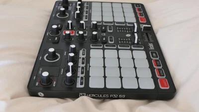 Hercules P32 DJ - 2-Deck USB Controller - 32Pads - Image 1 of 4