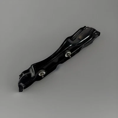 Soporte de radiador OEM A05-33750-000 para Freightliner Cascadia 2018-2024 Foto 1 de 4