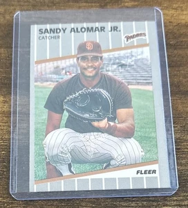 1989 FLEER Baseball #300 Sandy Alomar Jr. - Padres - Pack à manches - Photo 1/8