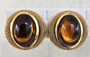 Pendientes de clip redondos de malla tono dorado cabina vidrio ámbar vintage botón de 1" - Imagen 1 de 7