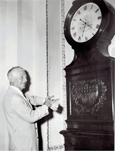 1954 Drahtfoto Nebraska Senator posiert Ohio Uhr nach Atomenergie Filibuster - Bild 1 von 2