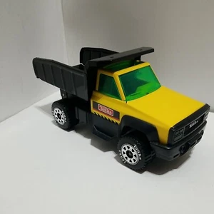 Vintage 1993 Tonka Yellow and Black Construction Dump Truck Metal Model M-6944-2 - Picture 1 of 9