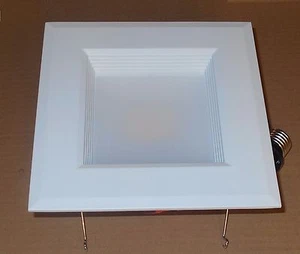 6" RECESSED CAN LIGHT DIMMABLE LED RETROFIT KIT SQUARE STEP BAFFLE 120V WHITE - Picture 1 of 3