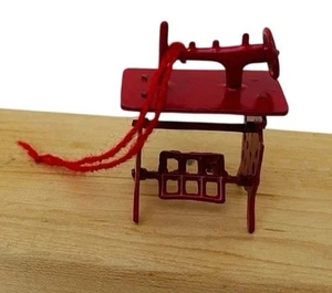MÁQUINA DE COSER ADORNO FUNDIDO A PRESIÓN ROJA ANTICUADA MINI NAVIDAD MEDIO OESTE TAIWÁN - Imagen 1 de 13