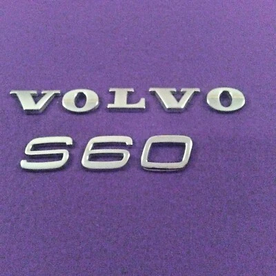 Usado 01-06 Volvo S 60 Cromo Emblemas Traseros Insignias Logotipos (2004) Foto 1 de 4