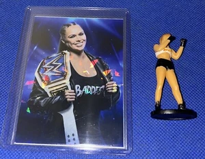 Ronda Rousey WWE Custom Prizmatic Holograph Refractor Card & Nano Micro Figure - Bild 1 von 8